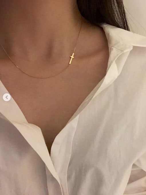 Minimalistic Smooth Cross Necklace